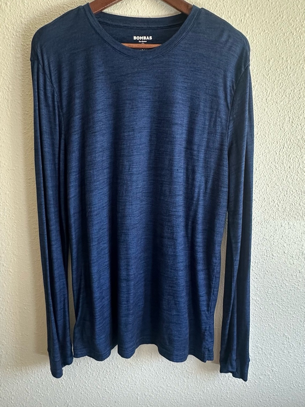 Bambad Men's Merino Wool Blend Crew Neck Long Sleeve T-Shirt